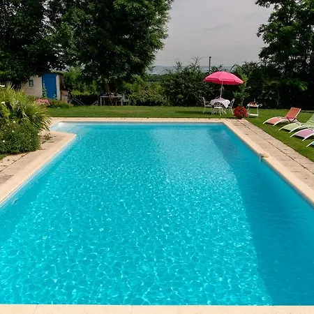 D'hotes Larroquiniere 4*