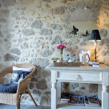 D'hotes Larroquiniere